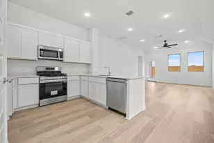 181 Hornet St, Elgin, TX 78621 - Photo 4