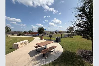 315 Belmont Place, Lockhart, TX 78644 - Photo 32