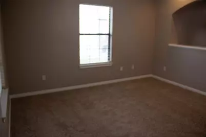 208 Shaw Street, Taylor, TX 76574 - Photo 8