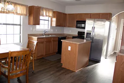 208 Shaw Street, Taylor, TX 76574 - Photo 10