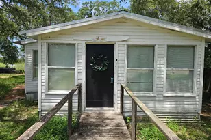 127 Iroquois Dr, Smithville, TX 78957 - Photo 2
