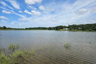 127 Iroquois Dr, Smithville, TX 78957 - Photo 1
