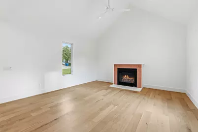 420 S Brazos Street, Lockhart, TX 78644 - Photo 12