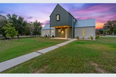 420 S Brazos Street, Lockhart, TX 78644 - Photo 2