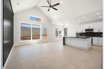 113 Eaglenest Court, Smithville, TX 78957 - Photo 10