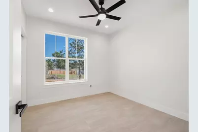 113 Eaglenest Court, Smithville, TX 78957 - Photo 4