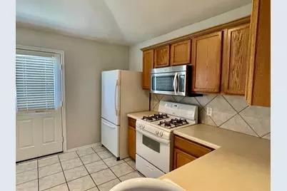 112 Cowboy Cove, Kyle, TX 78640 - Photo 8