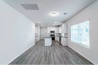 303 Clearlake Drive, Hutto, TX 78634 - Photo 4