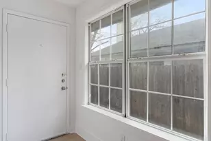 1010 N Bird Creek Dr, Austin, TX 78758 - Photo 2