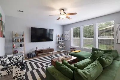 8716 Panadero Drive, Austin, TX 78747 - Photo 4