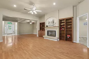 30107 Hamlet Cir, Georgetown, TX 78628 - Photo 10