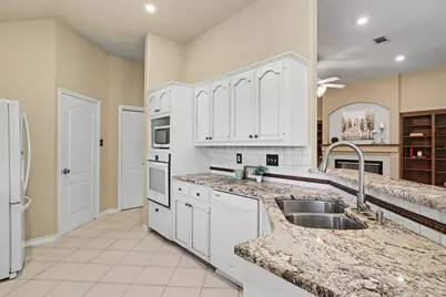 30107 Hamlet Circle, Georgetown, TX 78628 - Photo 14