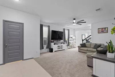 212 Katie Elder Drive, Jarrell, TX 76537 - Photo 4