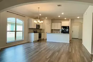 1828 T H Johnson Dr, Taylor, TX 76574 - Photo 6