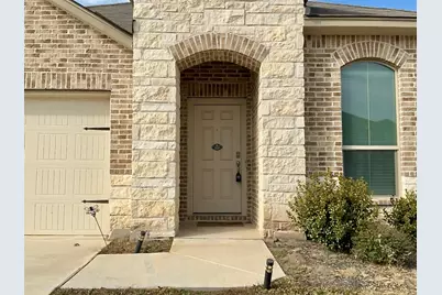 1828 T H Johnson Drive, Taylor, TX 76574 - Photo 2