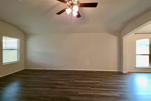 1828 T H Johnson Dr, Taylor, TX 76574 - Photo 8