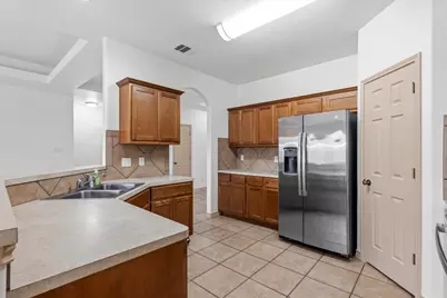 119 E Wildflower Boulevard, Marble Falls, TX 78654 - Photo 6