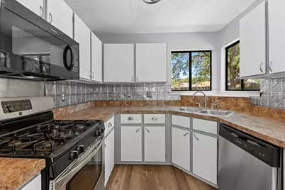 2300 Dowd Lane, Austin, TX 78728 - Photo 20