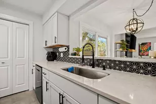 7001 Woodhue Dr, Austin, TX 78745 - Photo 12