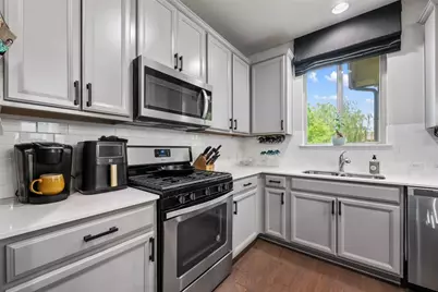 808 Bonnet Boulevard, Georgetown, TX 78628 - Photo 18