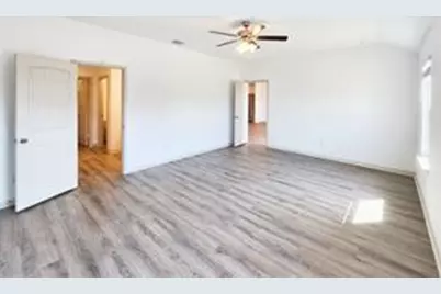 110 Fort Clark Springs Drive, Hutto, TX 78634 - Photo 8