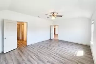 110 Ft Clark Spgs Dr, Hutto, TX 78634 - Photo 8