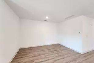 110 Ft Clark Spgs Dr, Hutto, TX 78634 - Photo 6