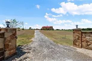 2103 Co Rd 320, Granger, TX 76530 - Photo 2