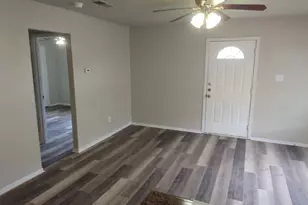 512 Lenora Dr, Taylor, TX 76574 - Photo 2