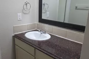 512 Lenora Dr, Taylor, TX 76574 - Photo 8