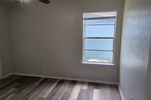 512 Lenora Dr, Taylor, TX 76574 - Photo 10