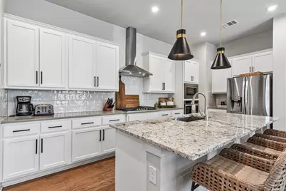240 Diamondback Drive, Georgetown, TX 78628 - Photo 4
