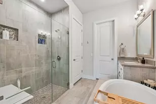 240 Diamondback Dr, Georgetown, TX 78628 - Photo 12