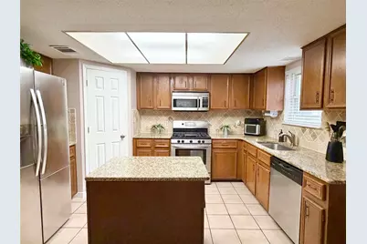 10915 Thicket Trail, Austin, TX 78750 - Photo 8