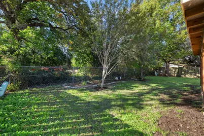 10915 Thicket Trail, Austin, TX 78750 - Photo 20