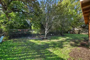10915 Thicket Trail, Austin, TX 78750 - Photo 20