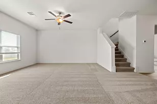 14301 Prairie Sod Ln, Elgin, TX 78621 - Photo 4