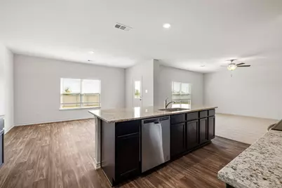 14301 Prairie Sod Lane, Elgin, TX 78621 - Photo 6