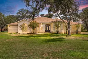 306 Kerry Ln, Floresville, TX 78114 - Photo 1