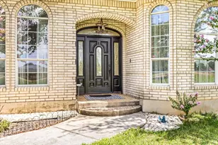306 Kerry Ln, Floresville, TX 78114 - Photo 2