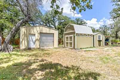 306 Kerry Lane, Floresville, TX 78114 - Photo 36