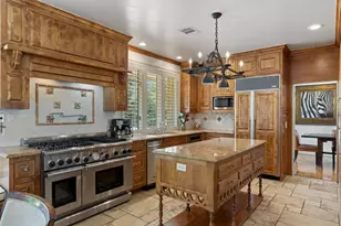 5 Championship Dr, The Hills, TX 78738 - Photo 16