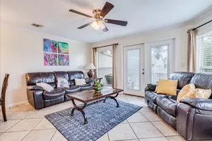 730 E Mather St, New Braunfels, TX 78130 - Photo 6