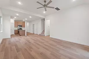 110 Mandeville Dr, Hutto, TX 78634 - Photo 6