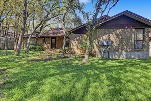 9223 Warriors Creek Dr, San Antonio, TX 78230 - Photo 4