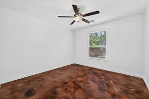 2204 E 13th St, Austin, TX 78702 - Photo 22