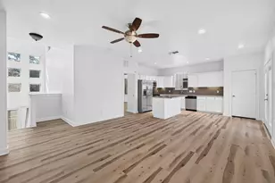 2204 E 13th St, Austin, TX 78702 - Photo 10