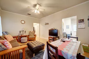 505 E 38th St, Austin, TX 78705 - Photo 8