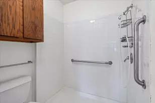 1617 W Braker Ln, Austin, TX 78758 - Photo 22
