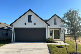 310 Randall Pl, Rockdale, TX 76567 - Photo 1